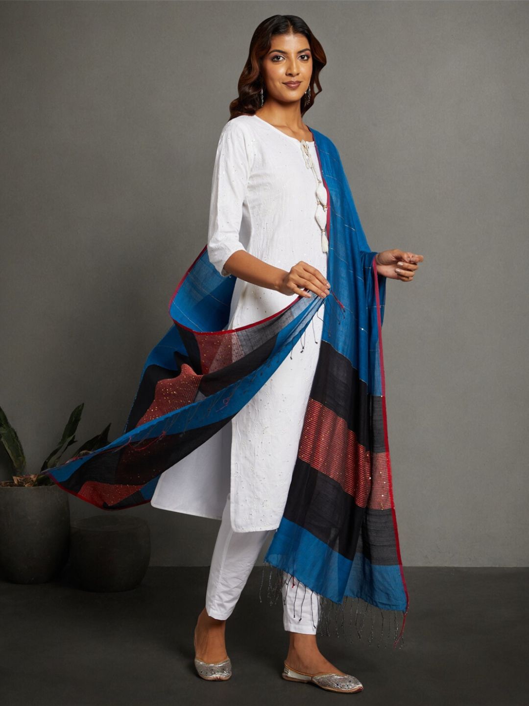 Blue Colourblock Handloom Woven Sequins Cotton Dupatta