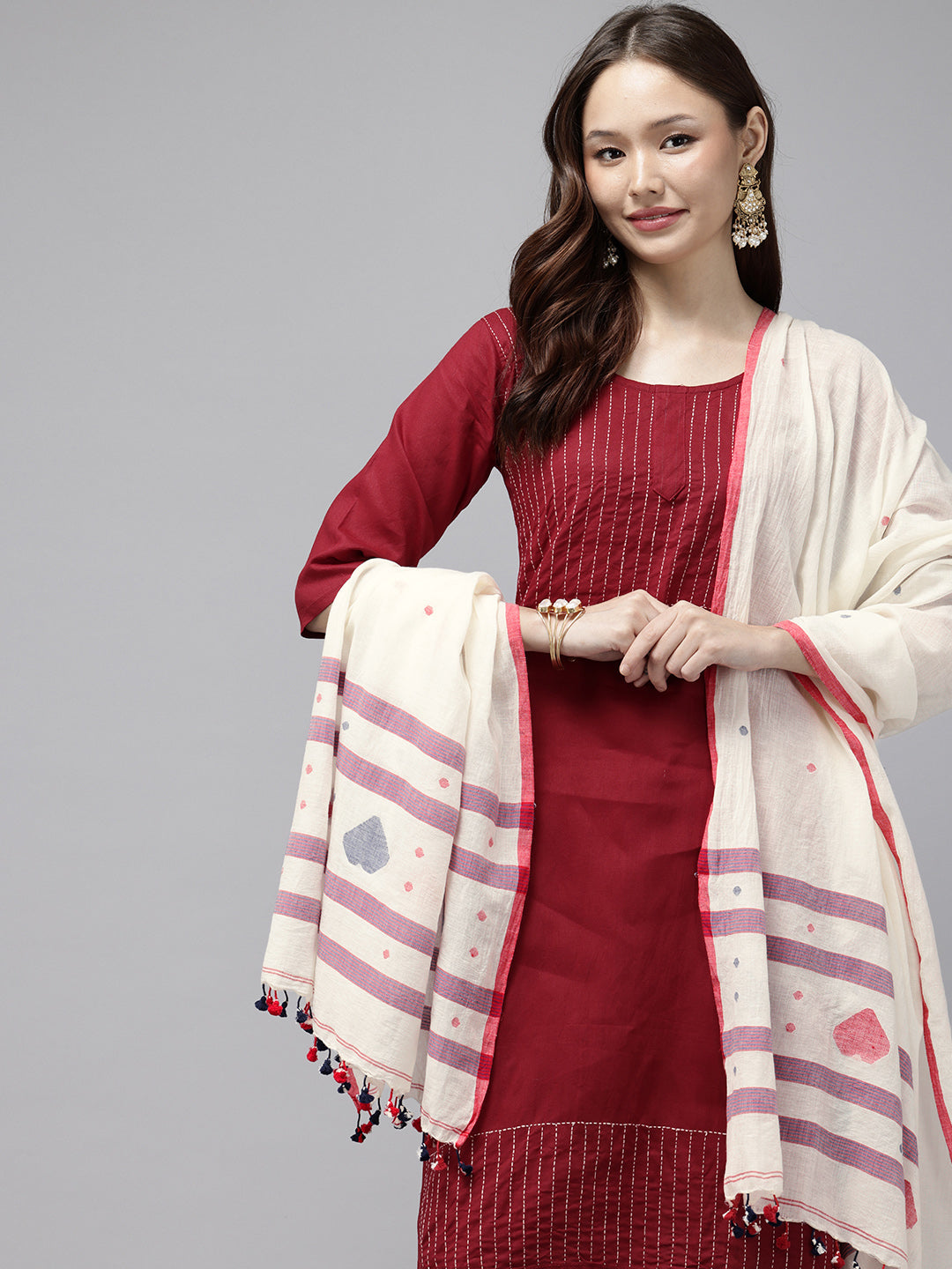 Cream  Handloom Jamdani Cotton Dupatta with Pompoms