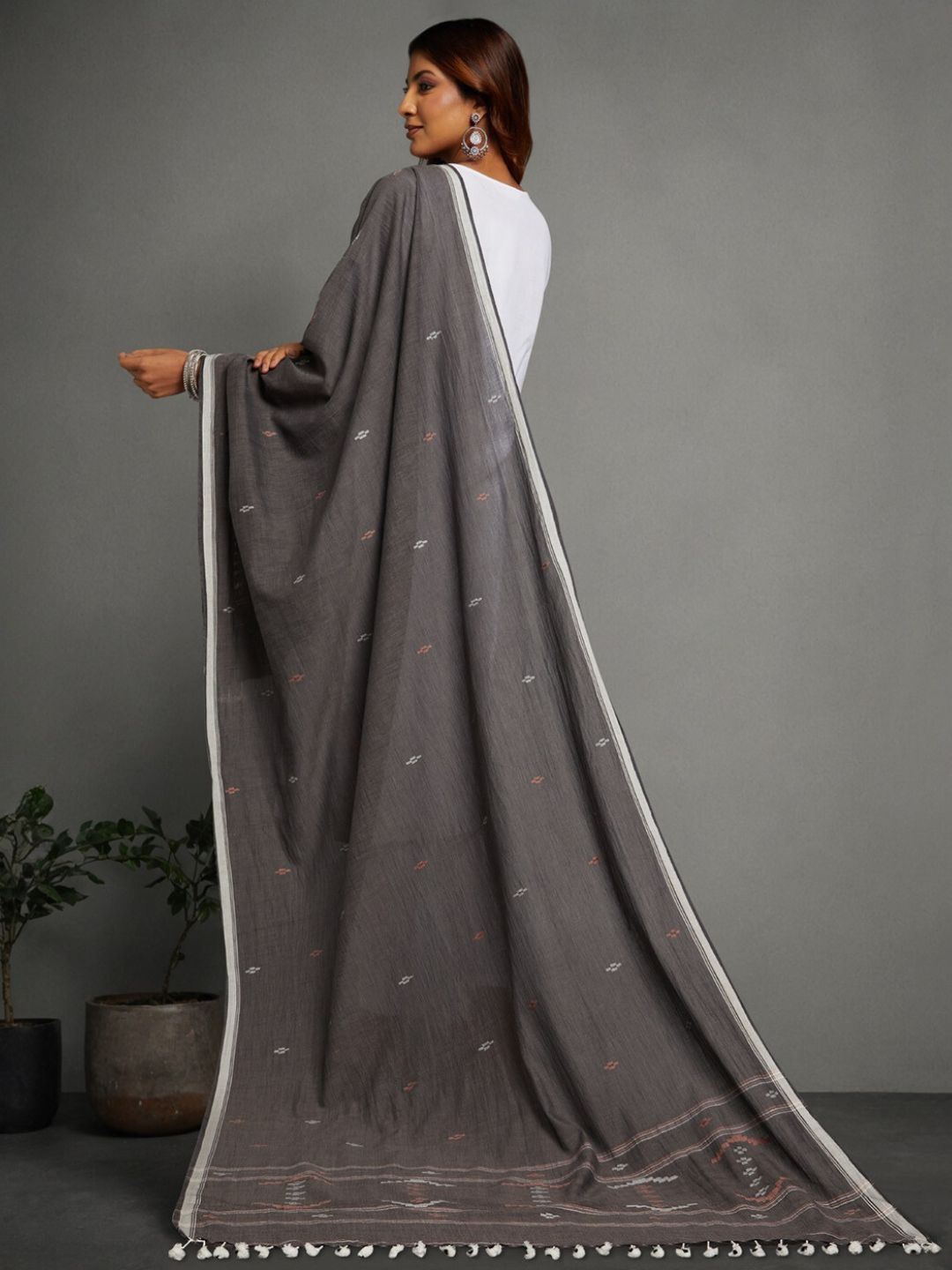 Grey Cotton Handloom Jamdani Dupatta with Pompoms