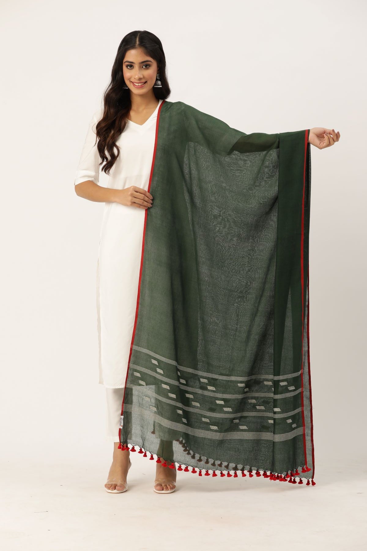 Handwoven Jamdani Mul Cotton  Dupatta with tassels