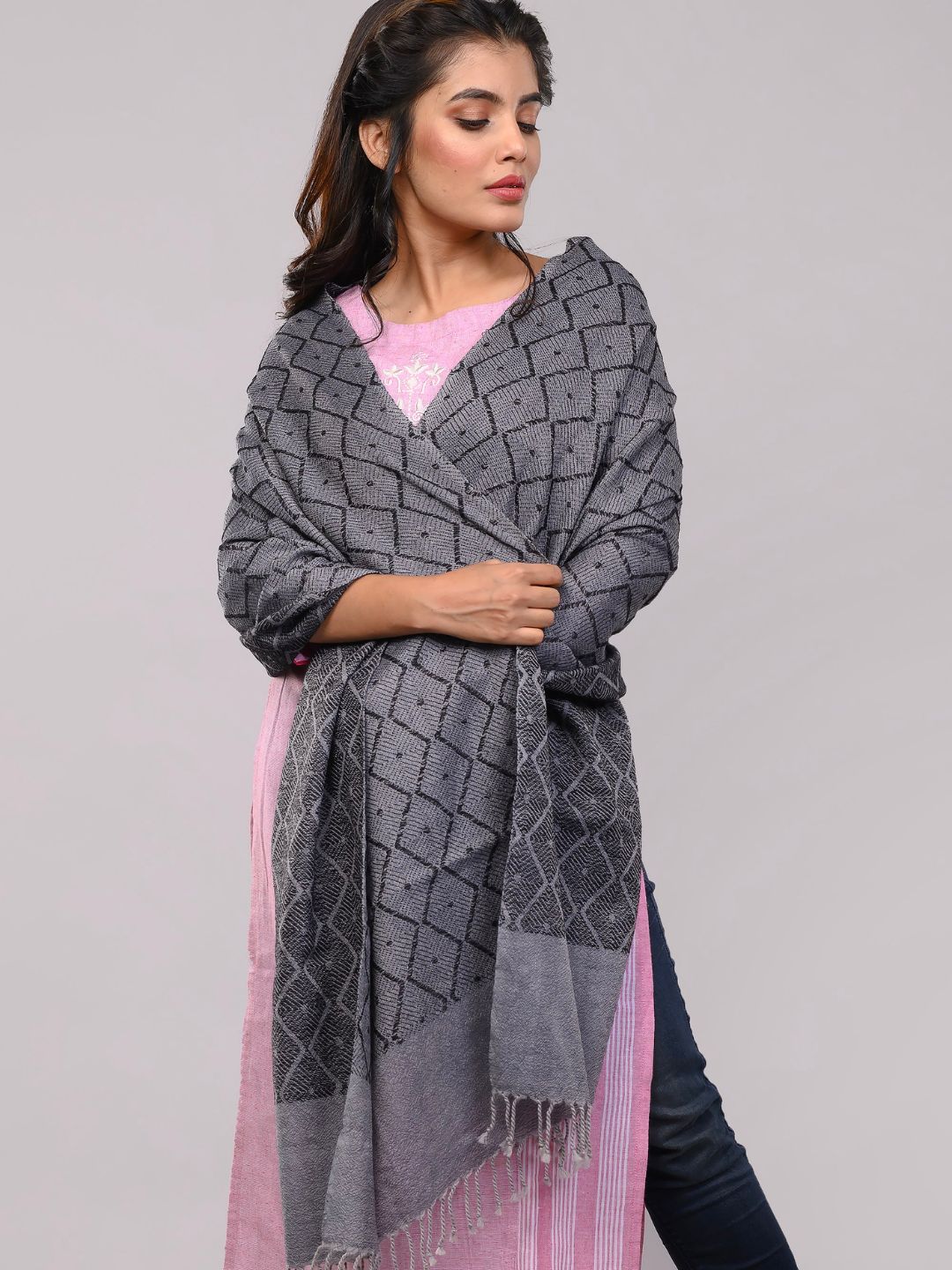 Handloom Jacquard Merino Wool Stole