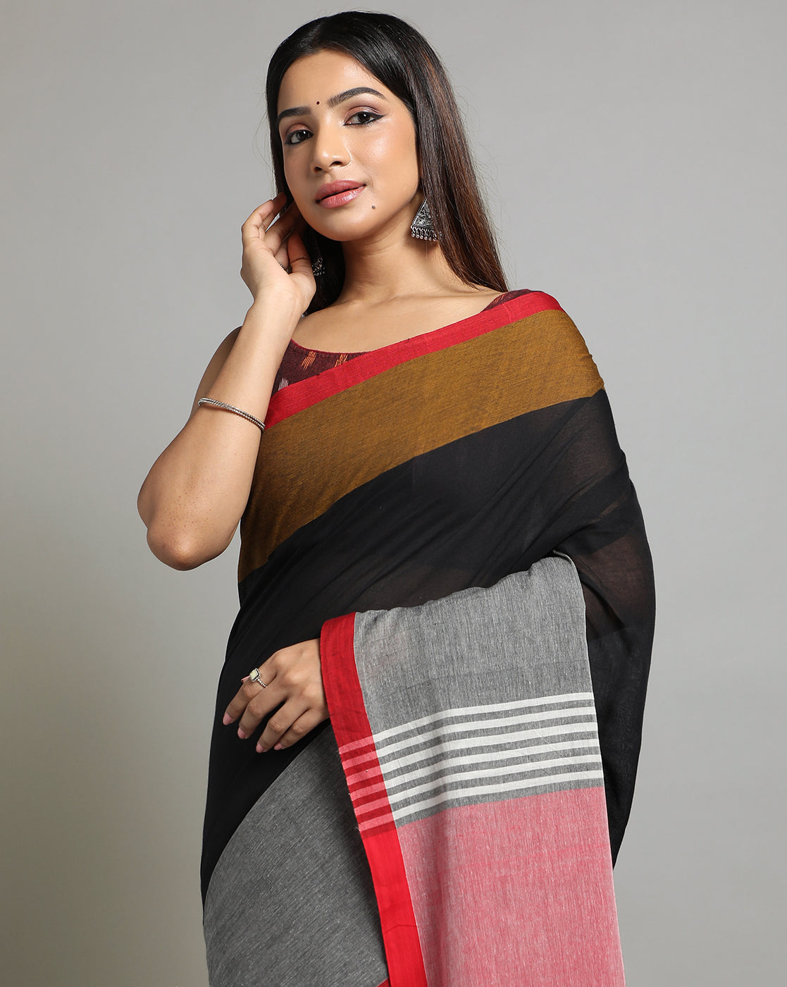 Handloom Colour block Cotton Saree with pompoms