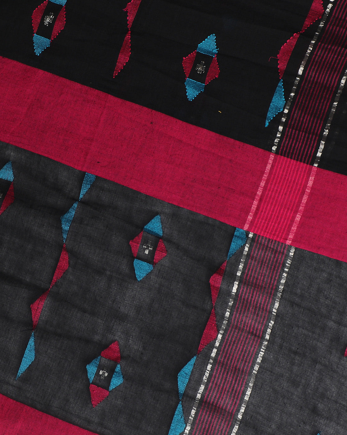 Handloom Jamdani Cotton Saree With Blouse Piece