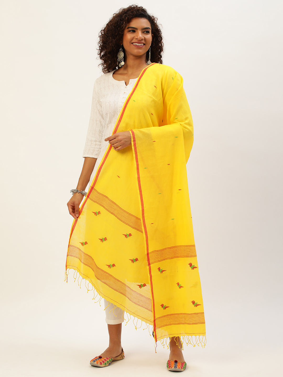 Yellow Jamdani Mul Cotton Dupatta with tassels- NEW!